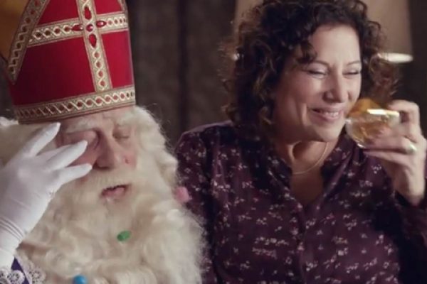 Kruipen toewijzing Inademen Sinterklaas] Bol.com spot met zwartepietendebat in nieuwe commercial - Kids  en Jongeren Marketing blog